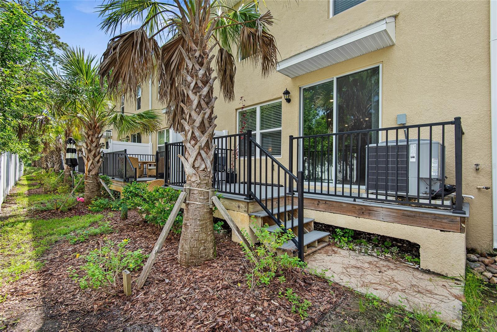 BELLA OAKS - Residential