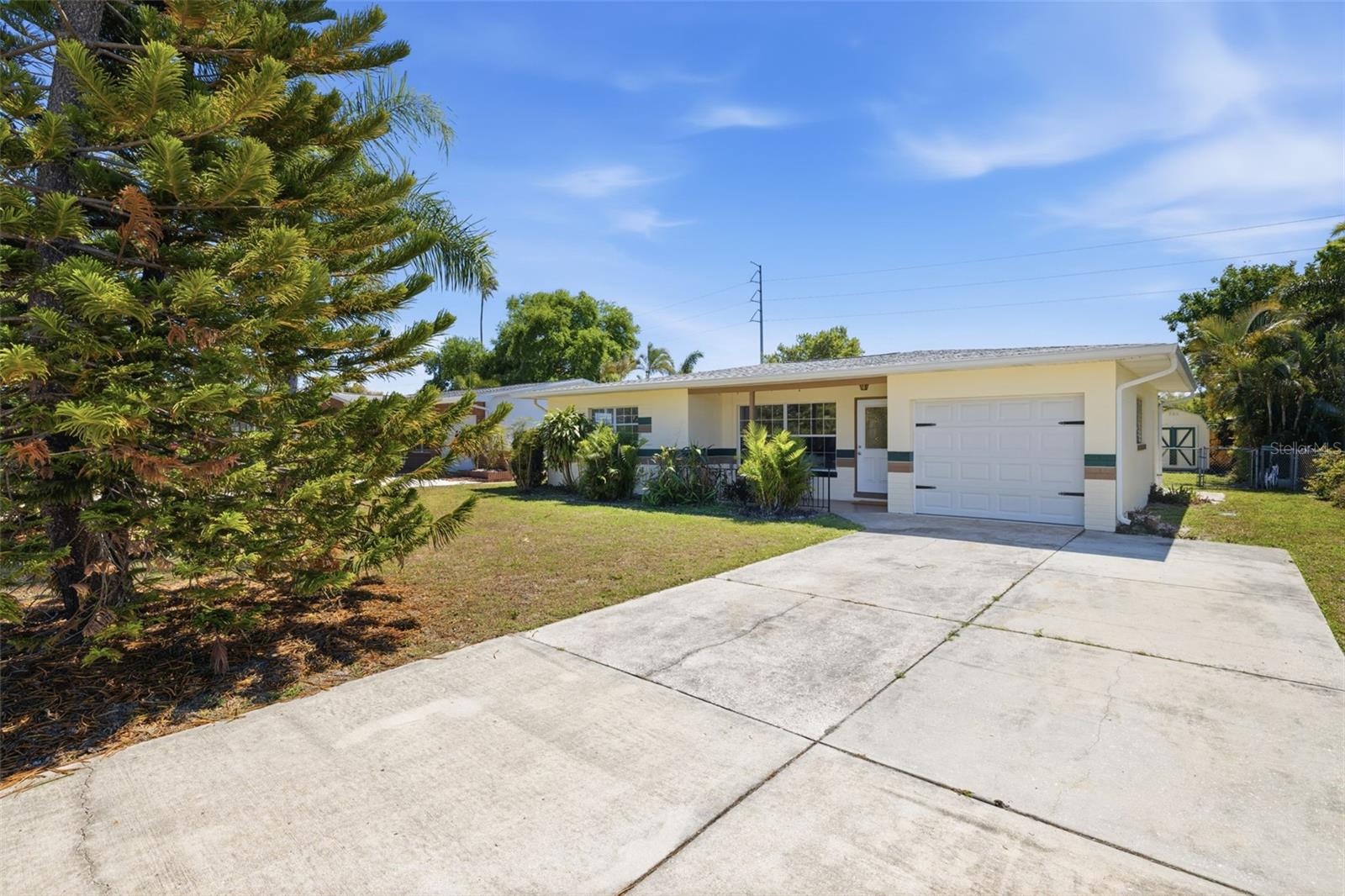 SEMINOLE MANOR 2ND ADD - Residential