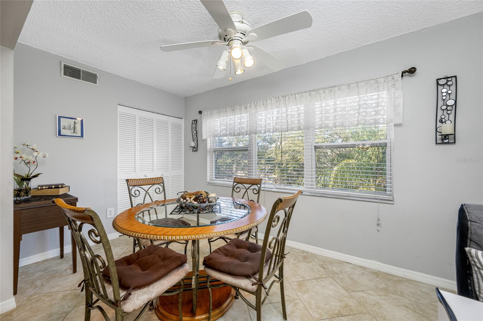 SUNSHINE TERRACE CONDO - Residential