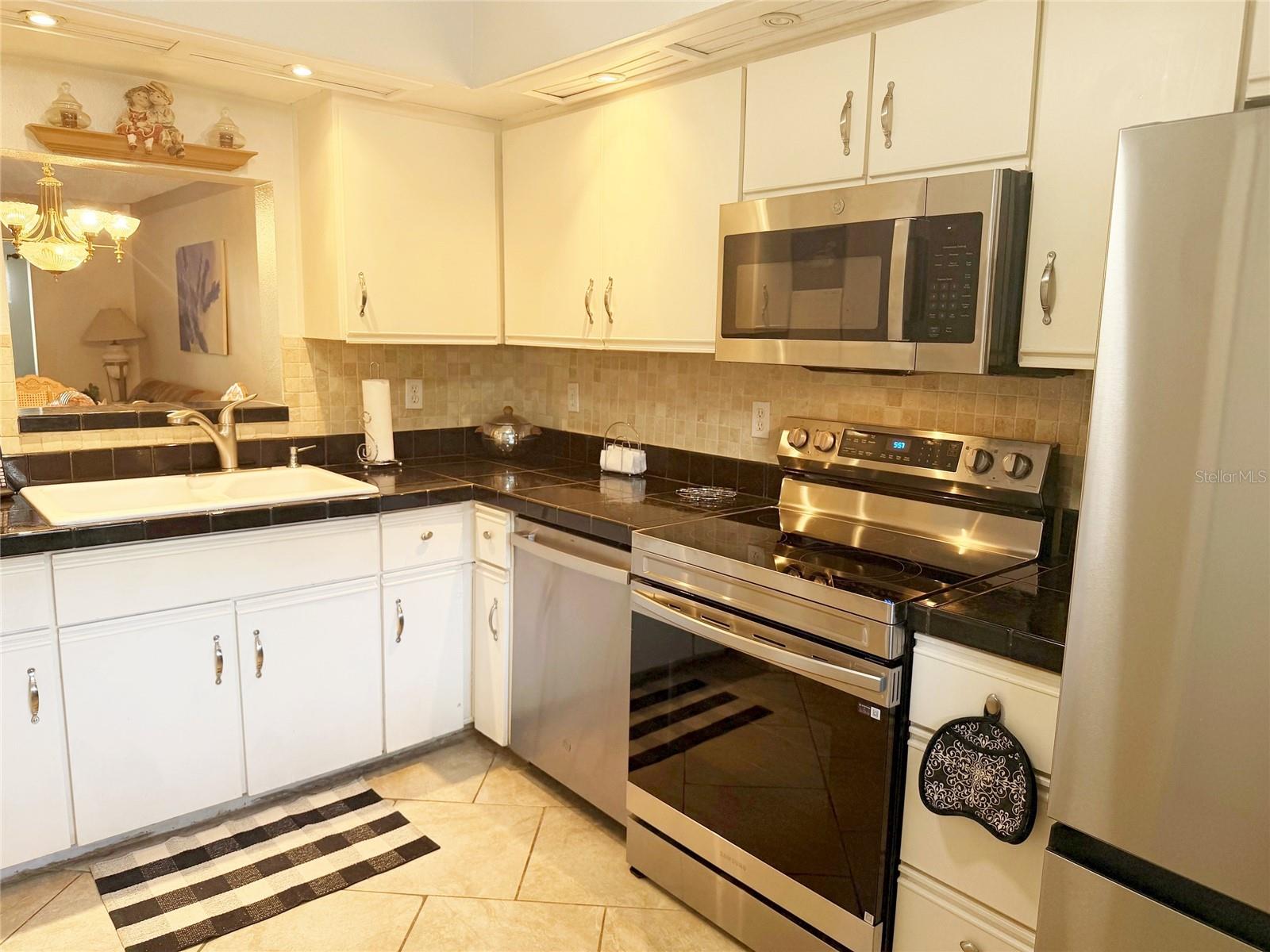 SUNSHINE TERRACE CONDO - Residential