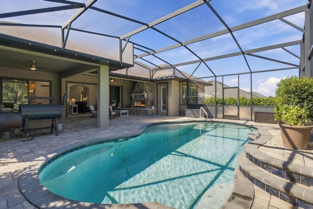 5084 GREENS DRIVE