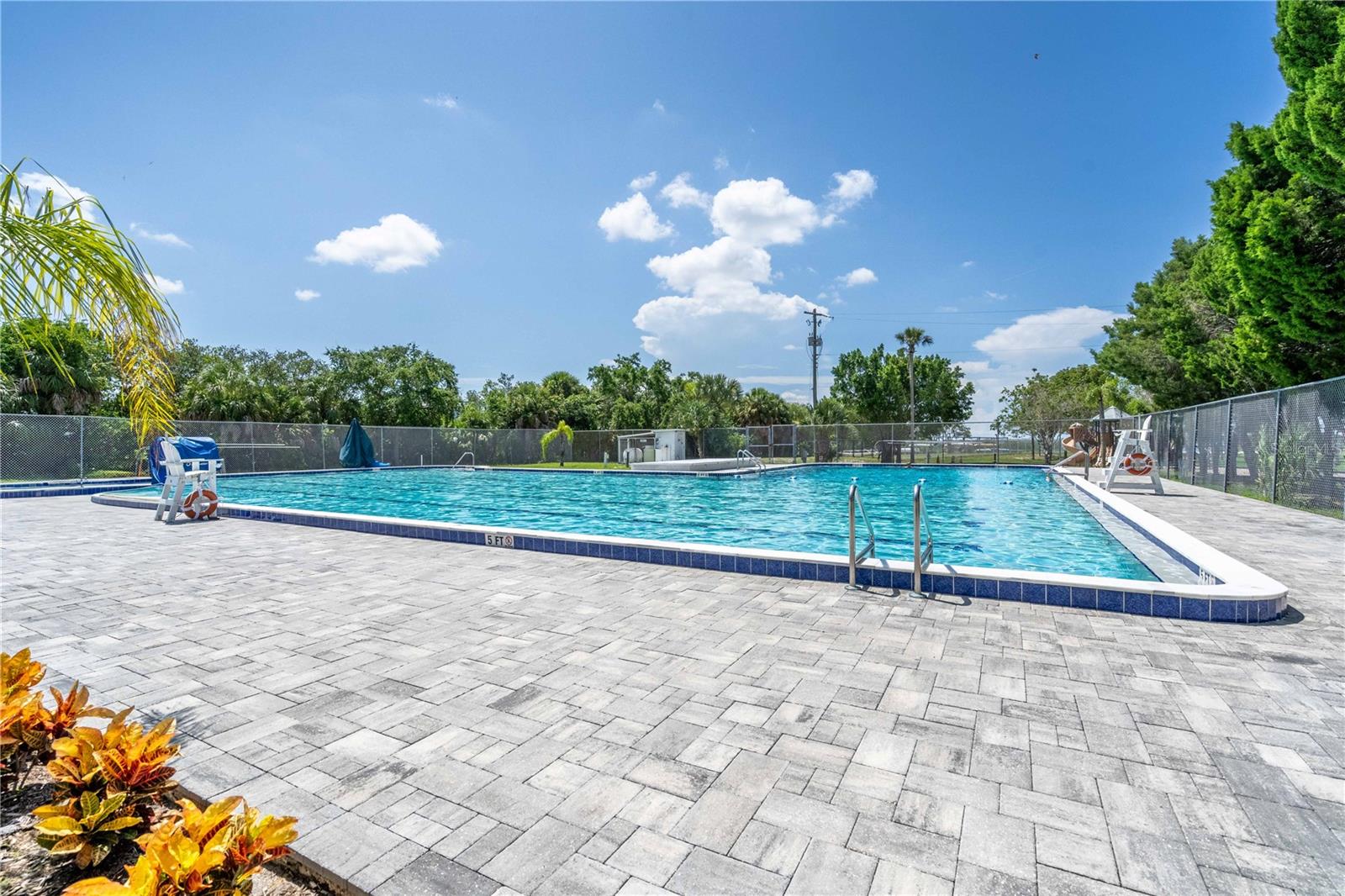 BAYSHORE GARDENS SEC 4 - Residential