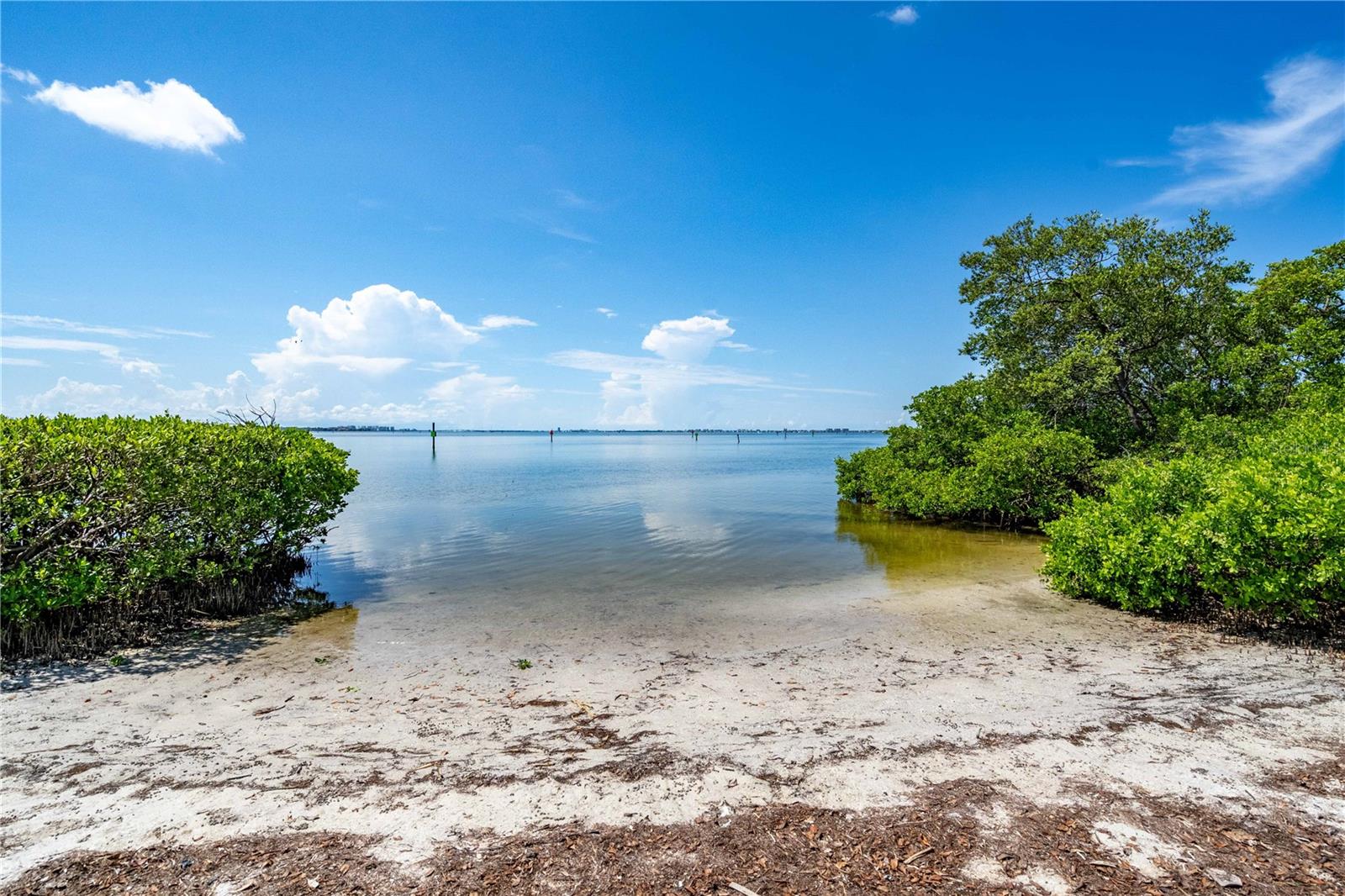 BAYSHORE GARDENS SEC 4 - Residential