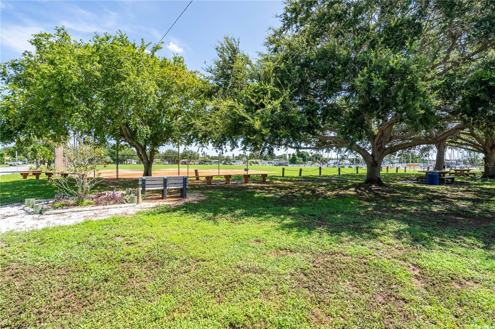 BAYSHORE GARDENS SEC 4 - Residential