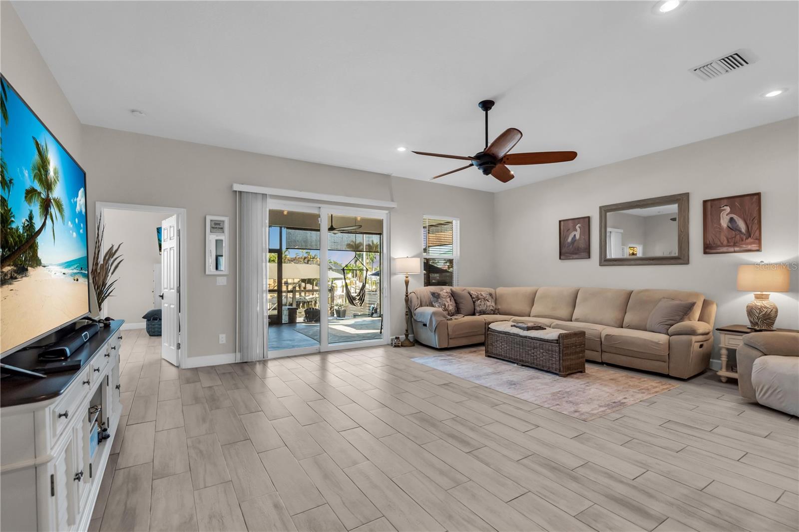 BAYSHORE GARDENS SEC 4 - Residential