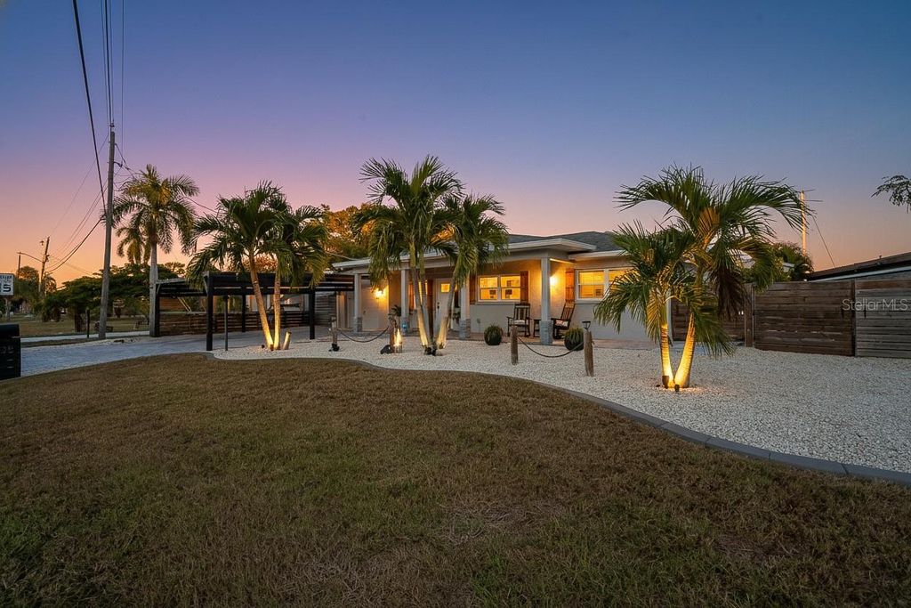 Photo of 6835 Georgia Avenue, Bradenton, FL 34207 (MLS # A4673065)