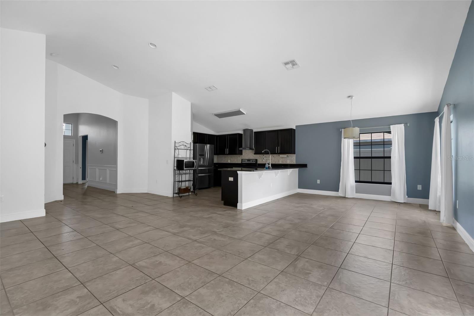 305 CHELMSFORD CT