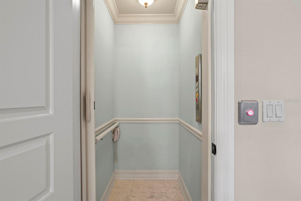 THE RESERVE OF OLD TAMPA BAY - Residential