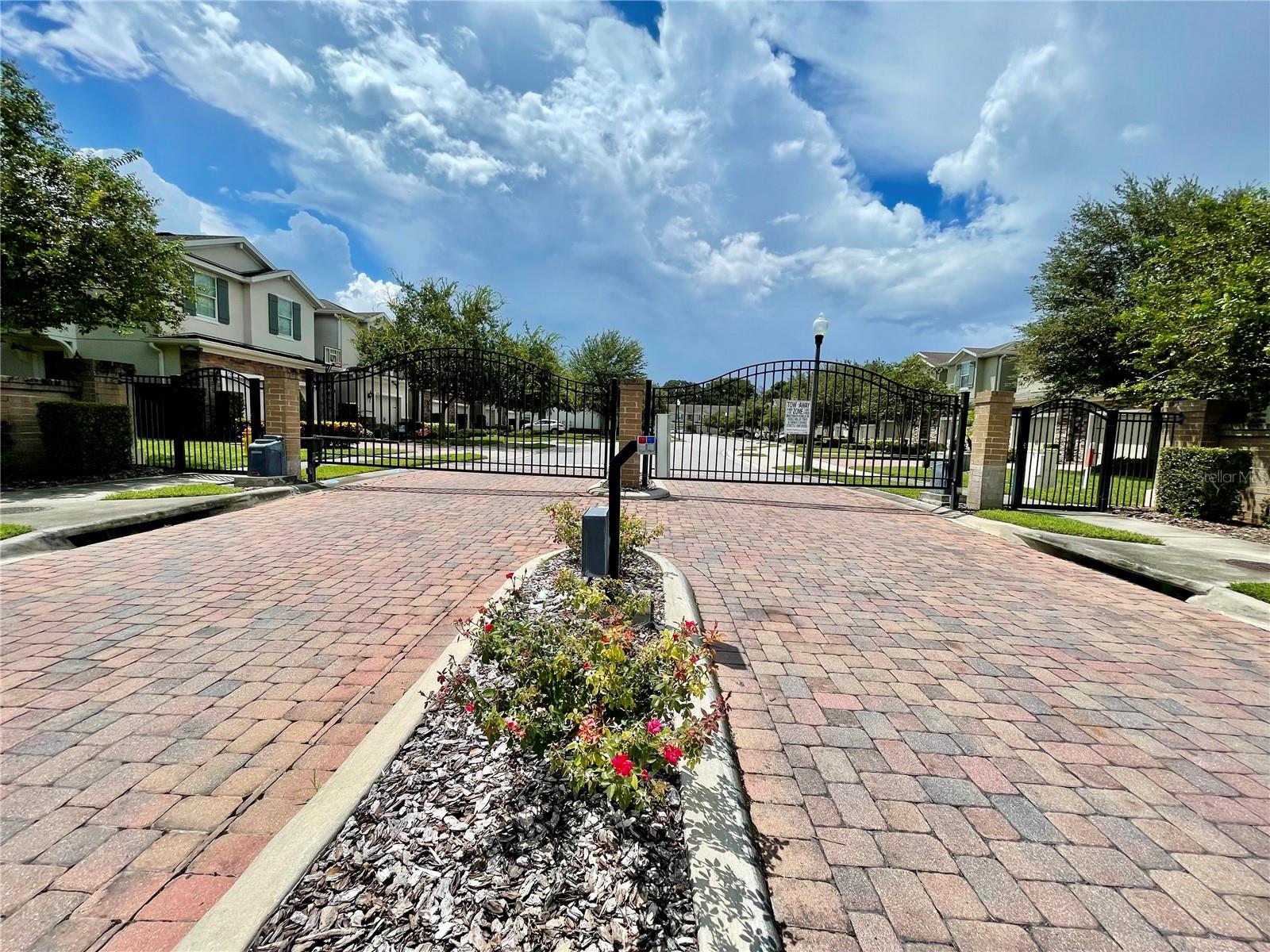 ALOMA TRAILS - Residential