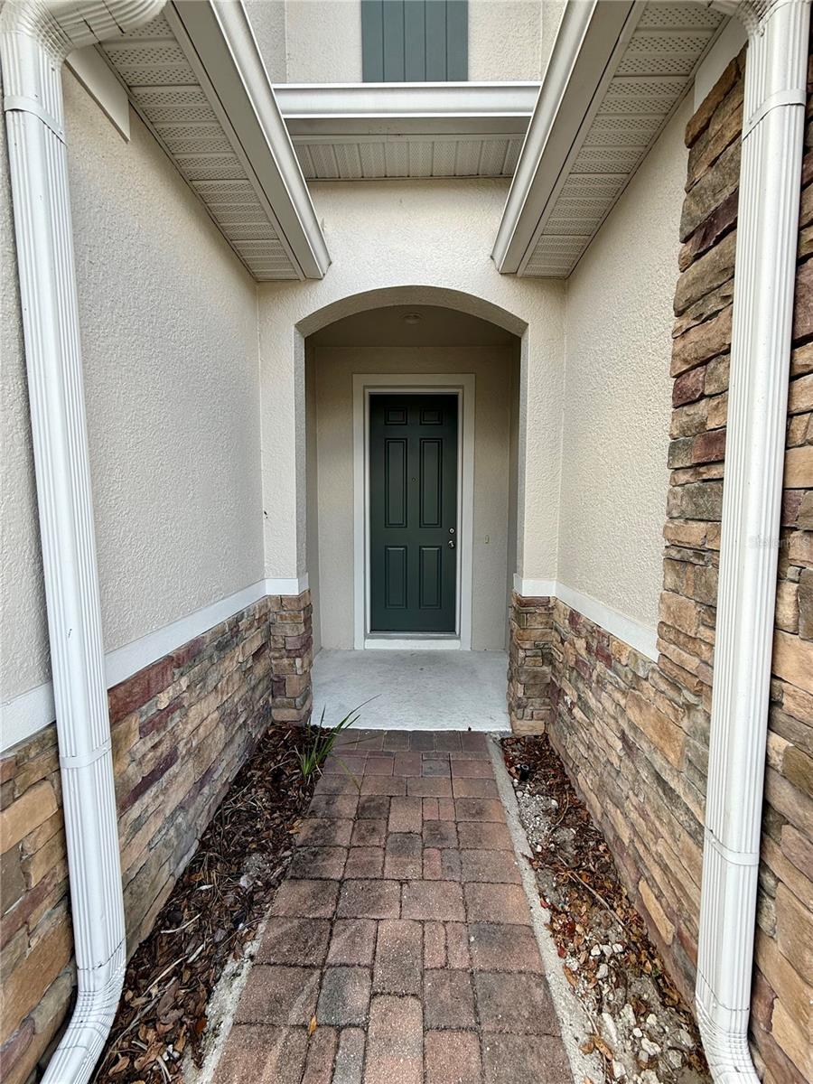 7522 ALOMA PINES COURT