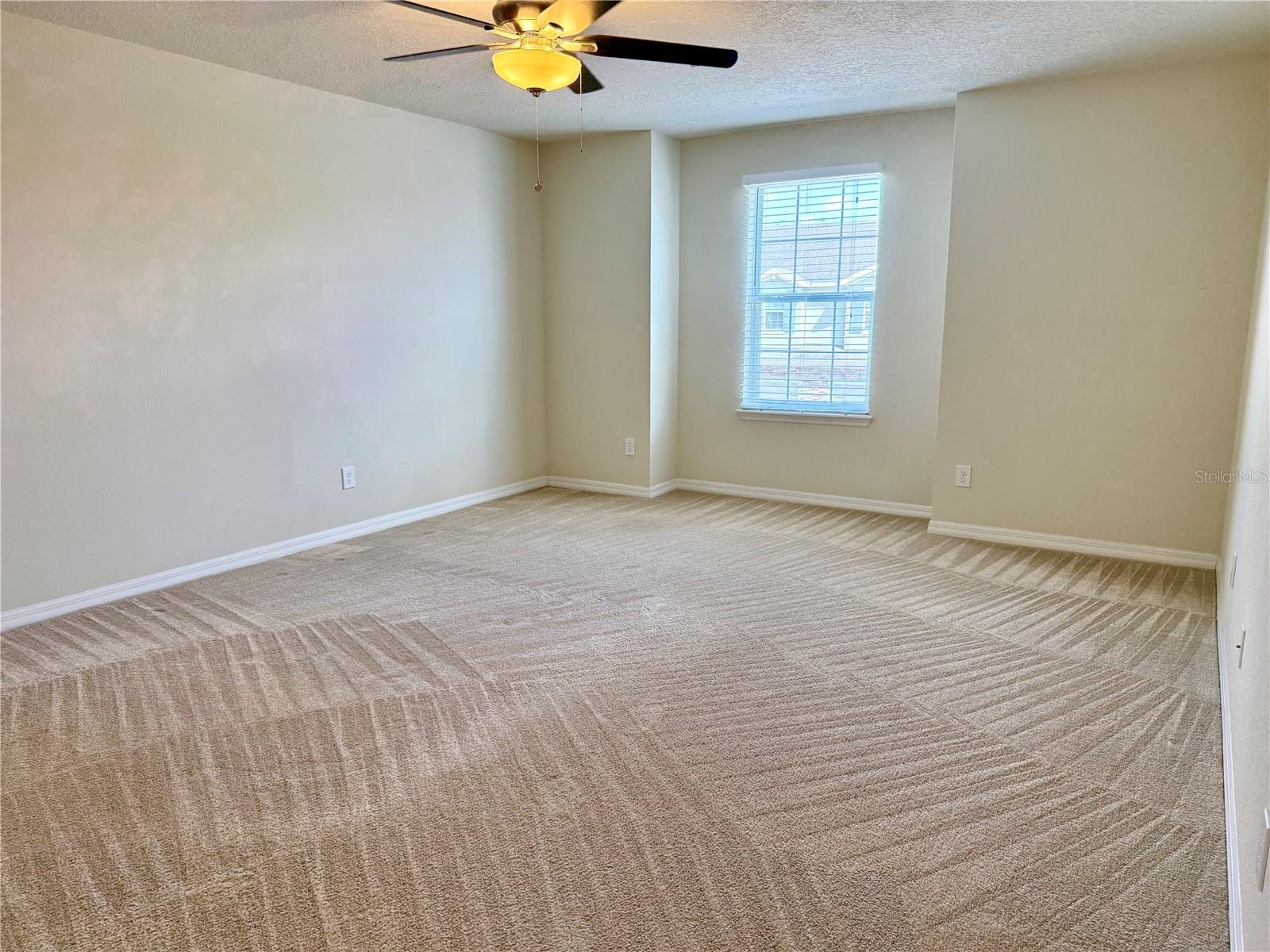 ALOMA TRAILS - Residential