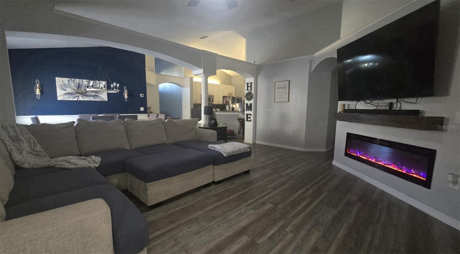 HERITAGE LAKES - Residential