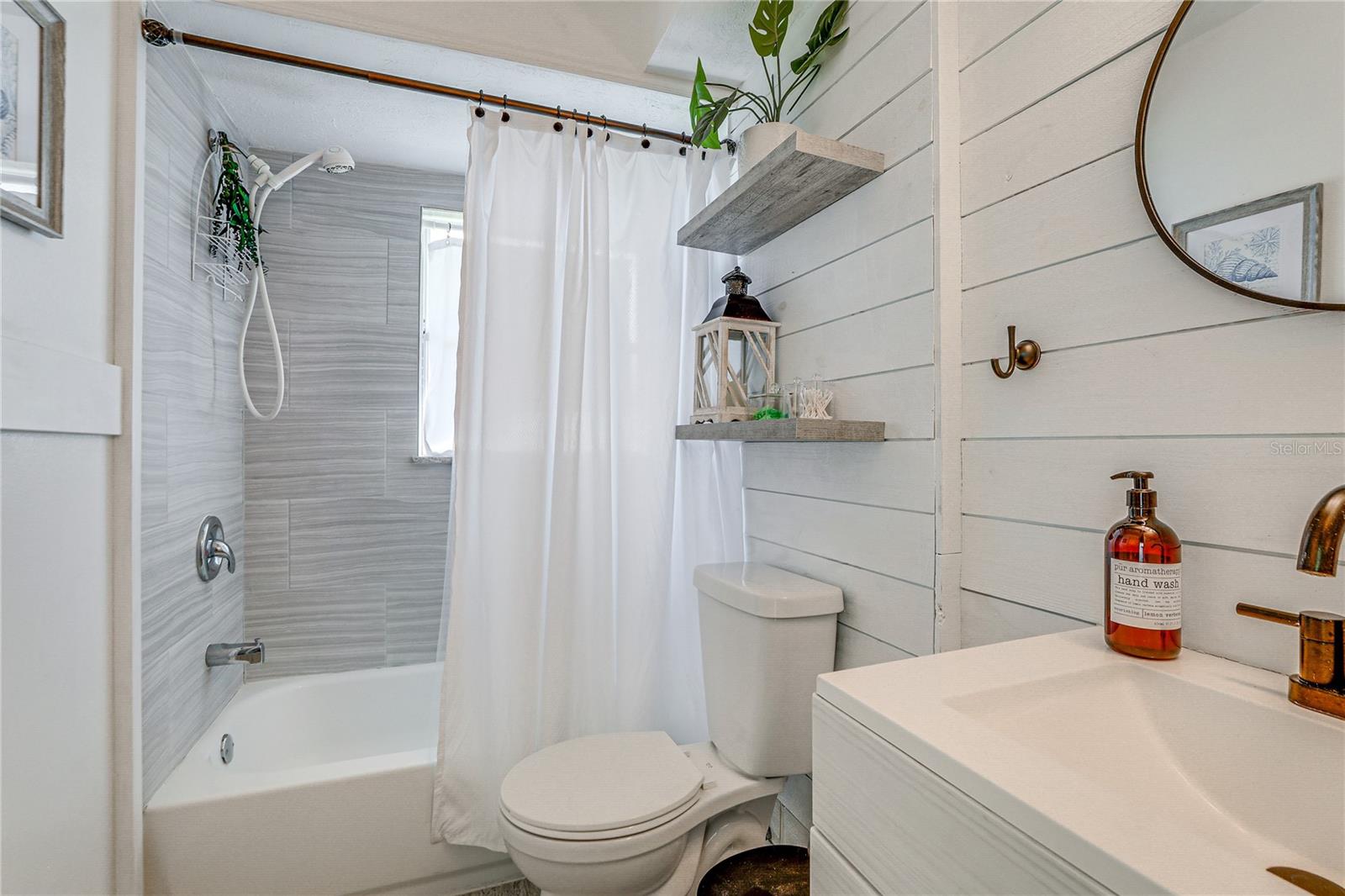 MANASOTA LAND & TIMBER CO - Residential