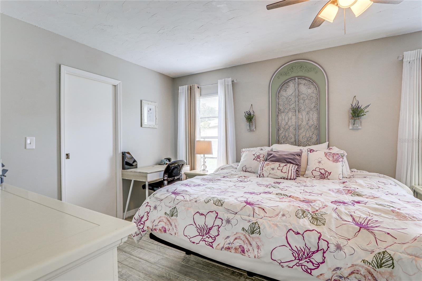 MANASOTA LAND & TIMBER CO - Residential