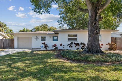 Photo of 4705 W Alline Avenue, Tampa, FL 33611 (MLS # TB8464892)