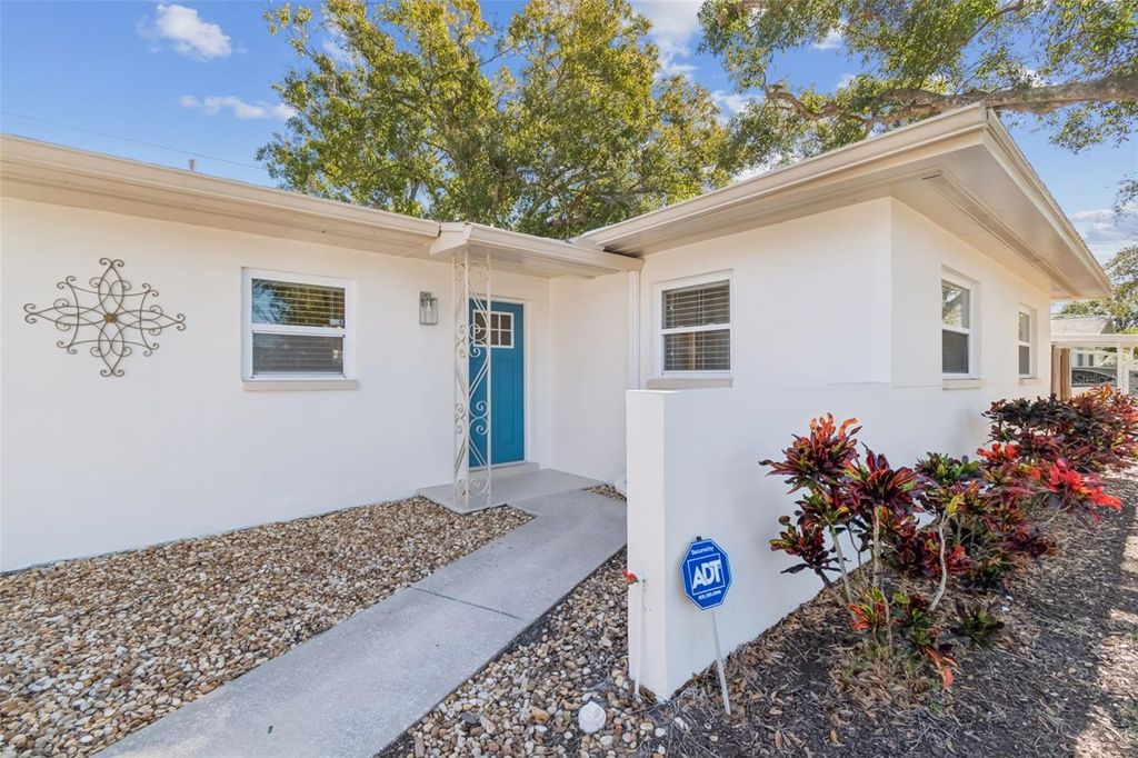 Photo of 4705 W Alline Avenue, Tampa, FL 33611 (MLS # TB8464892)