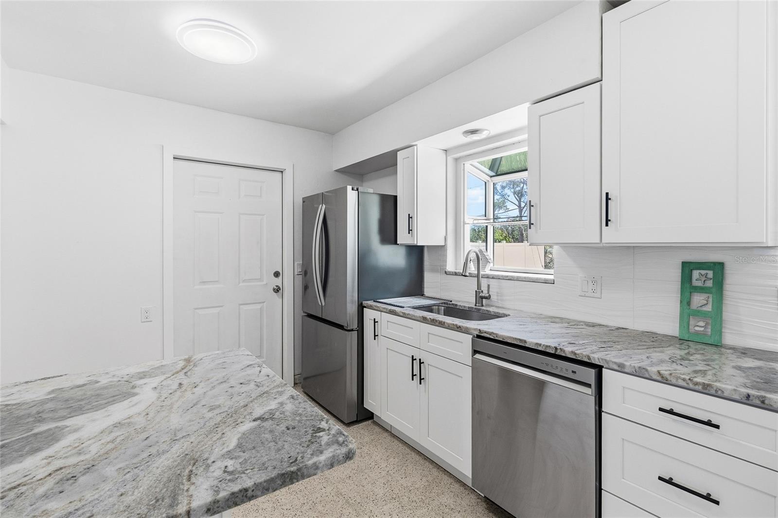 LEWIS ISLAND SEC 1 - Residential Lease