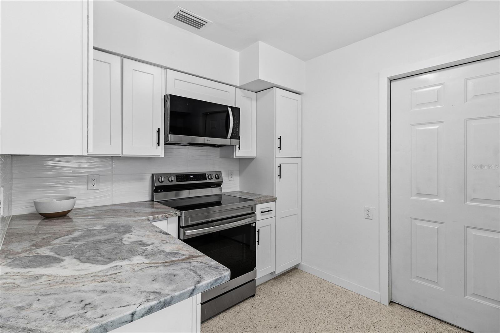 LEWIS ISLAND SEC 1 - Residential Lease