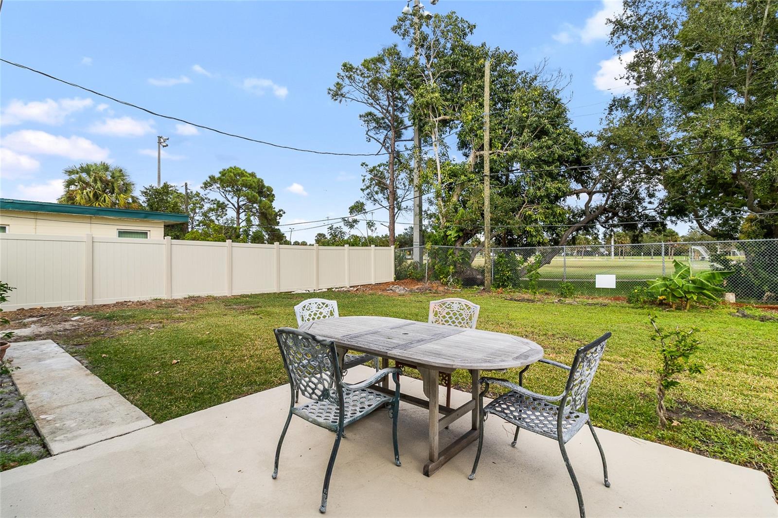 LEWIS ISLAND SEC 1 - Residential Lease