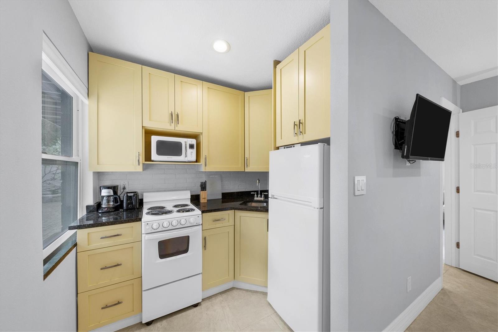 VALENCIA TERRACE REV - Commercial Sale