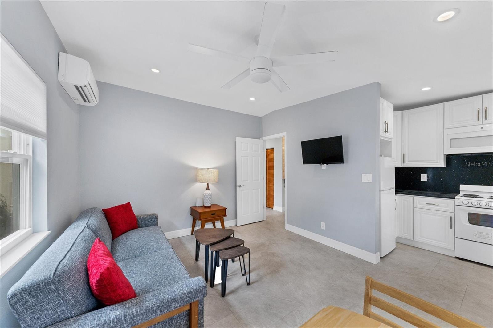 VALENCIA TERRACE REV - Commercial Sale