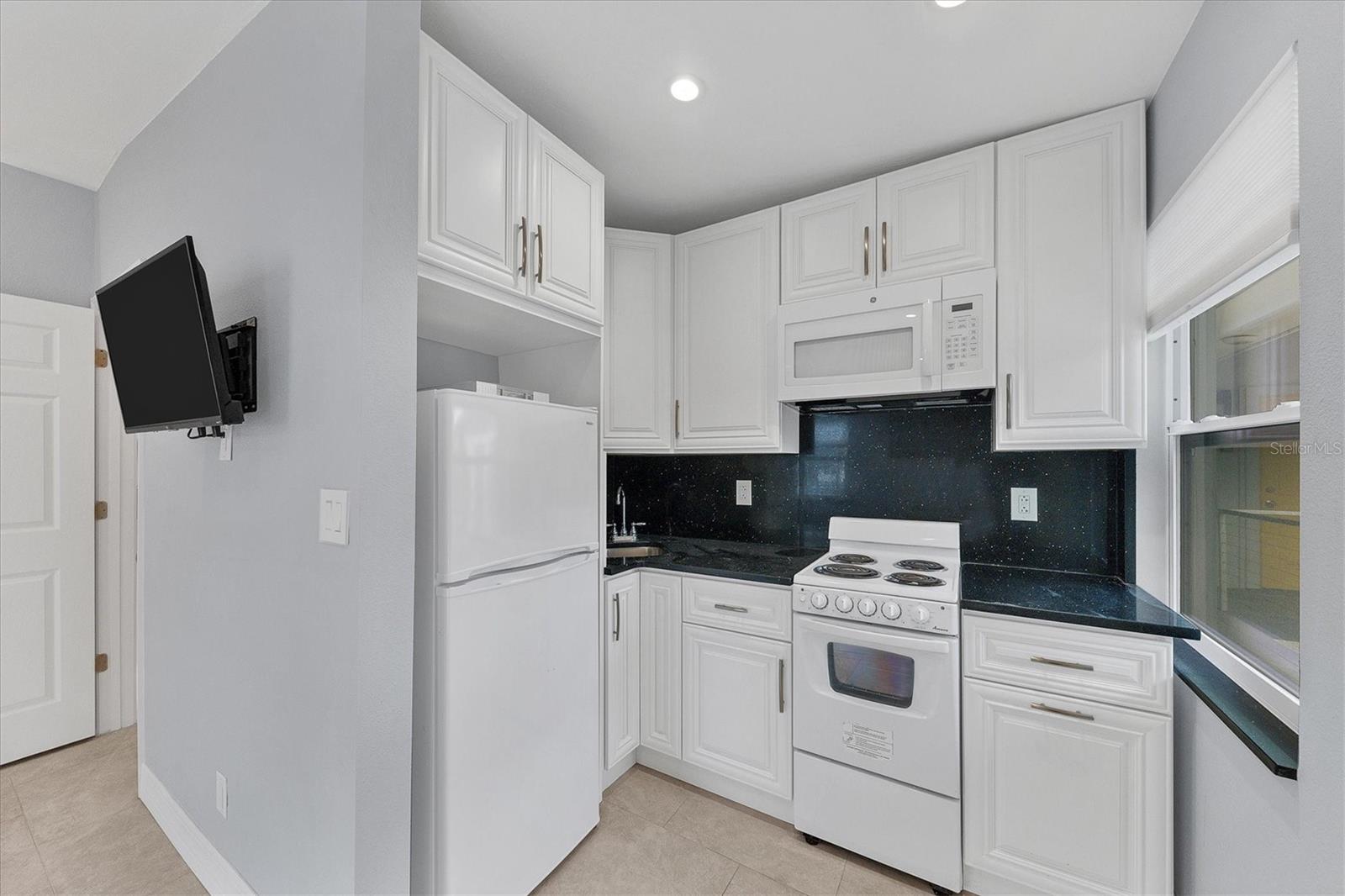 VALENCIA TERRACE REV - Commercial Sale