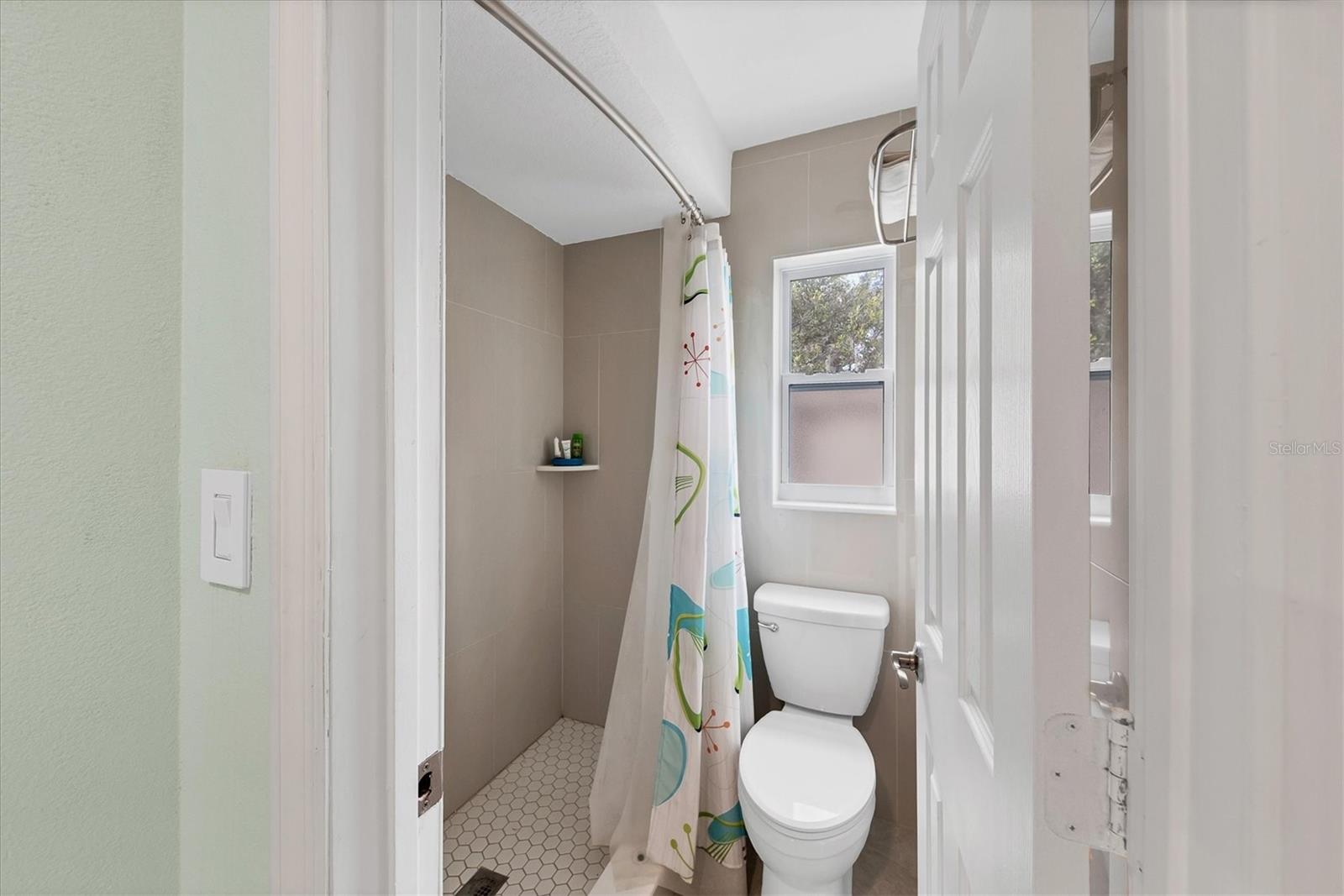 VALENCIA TERRACE REV - Commercial Sale