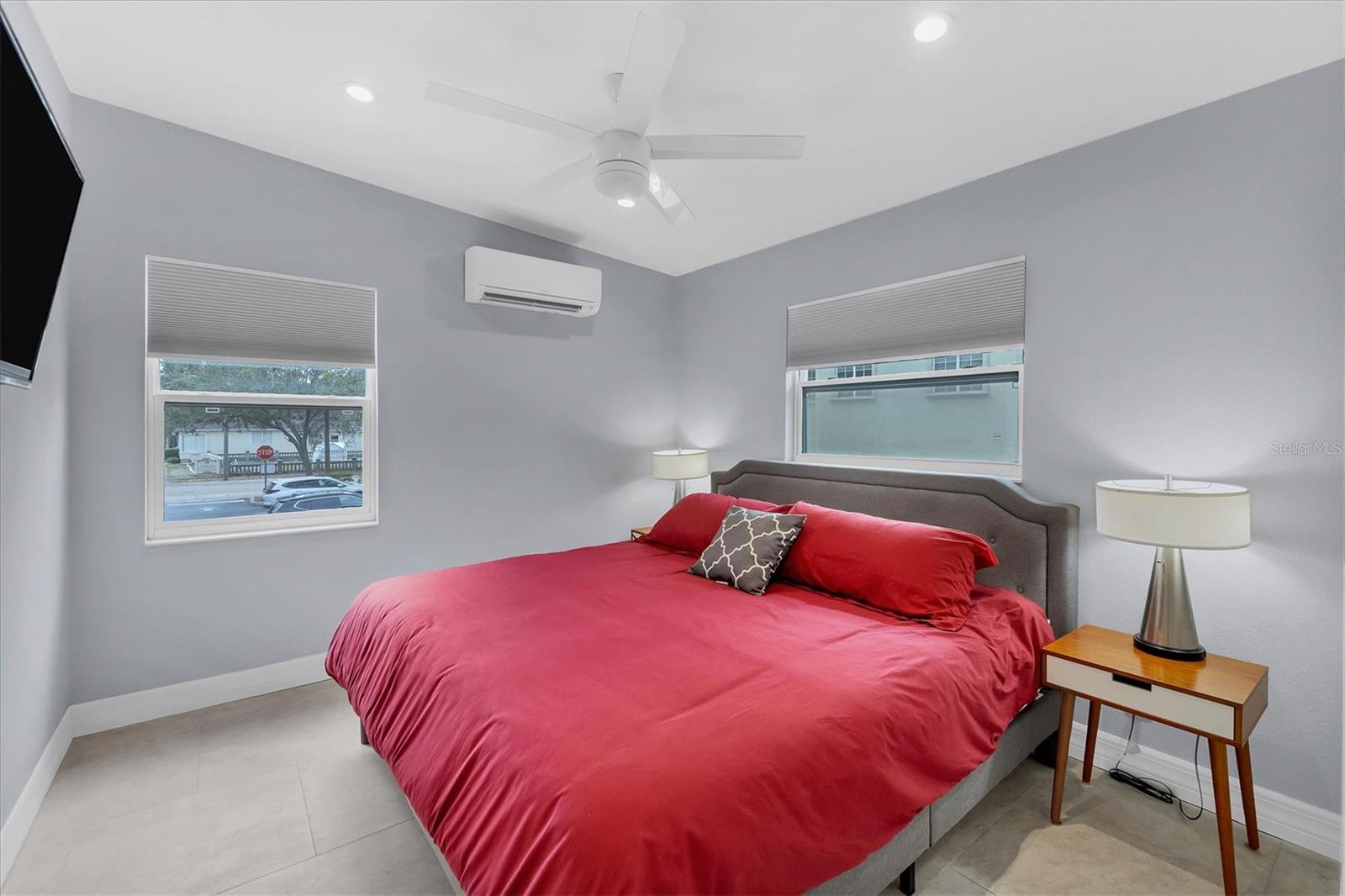 VALENCIA TERRACE REV - Commercial Sale