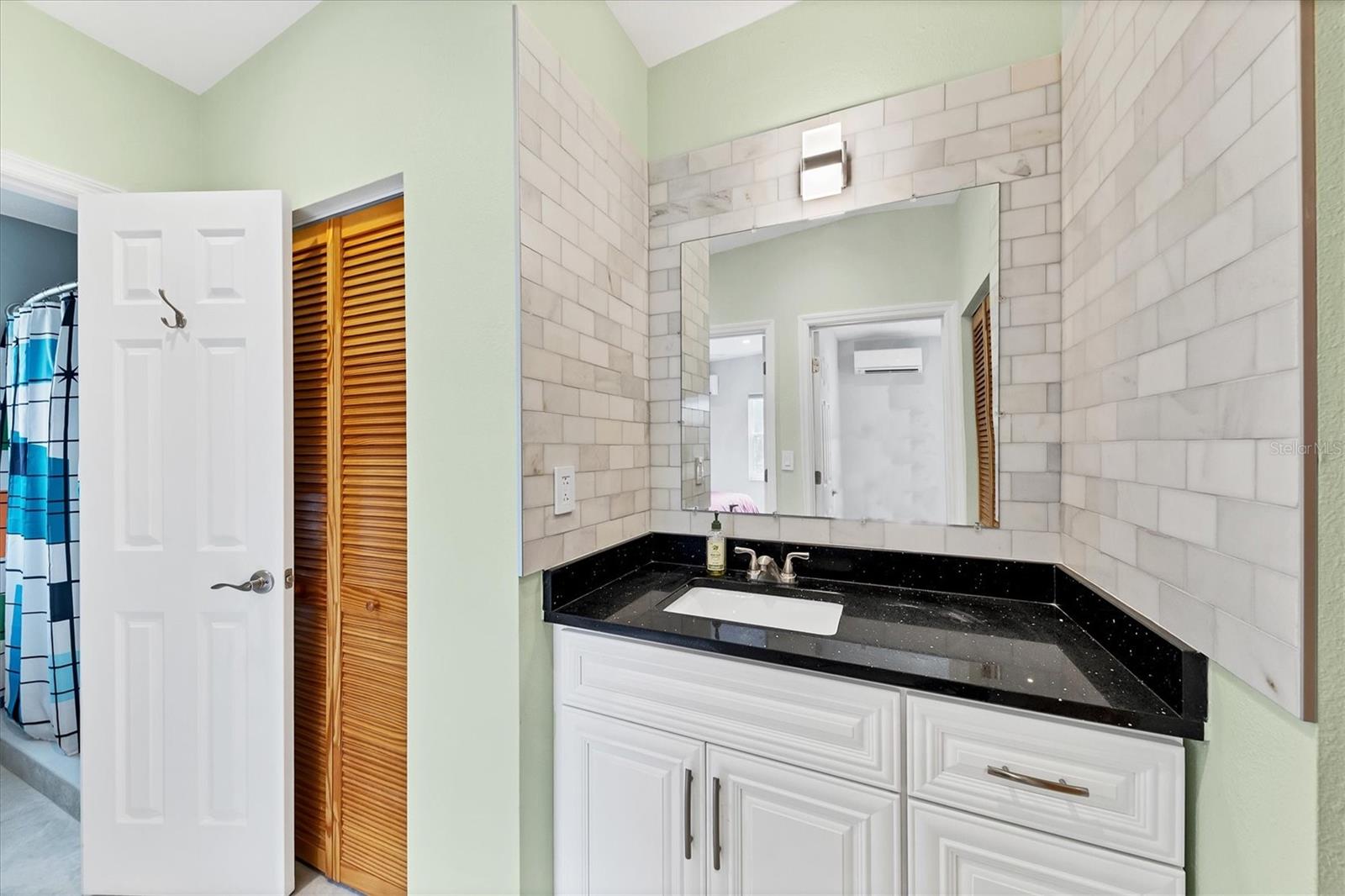 VALENCIA TERRACE REV - Commercial Sale