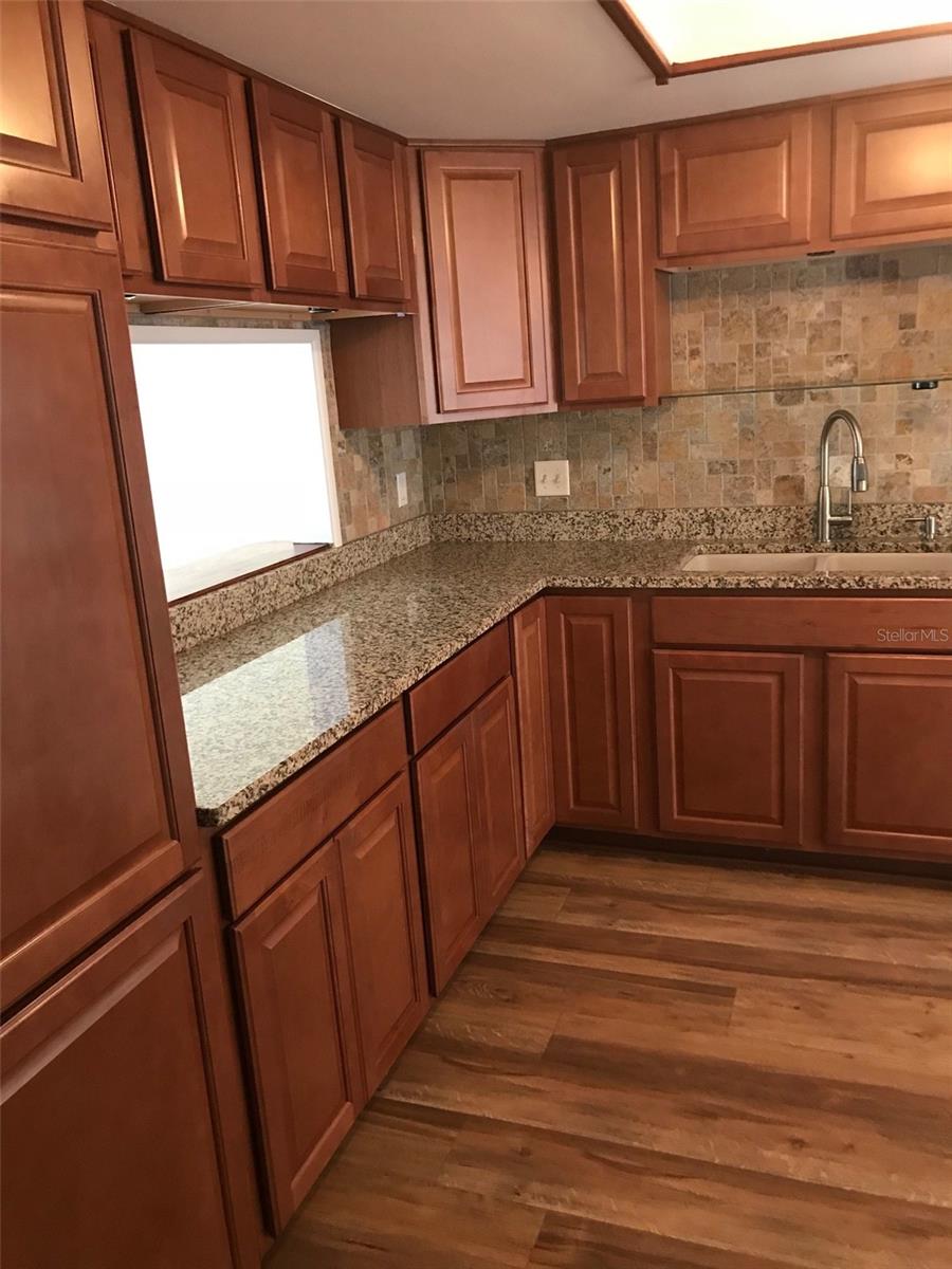 LAKE OF THE WOODS SEC 12 TWNHS - Residential Lease