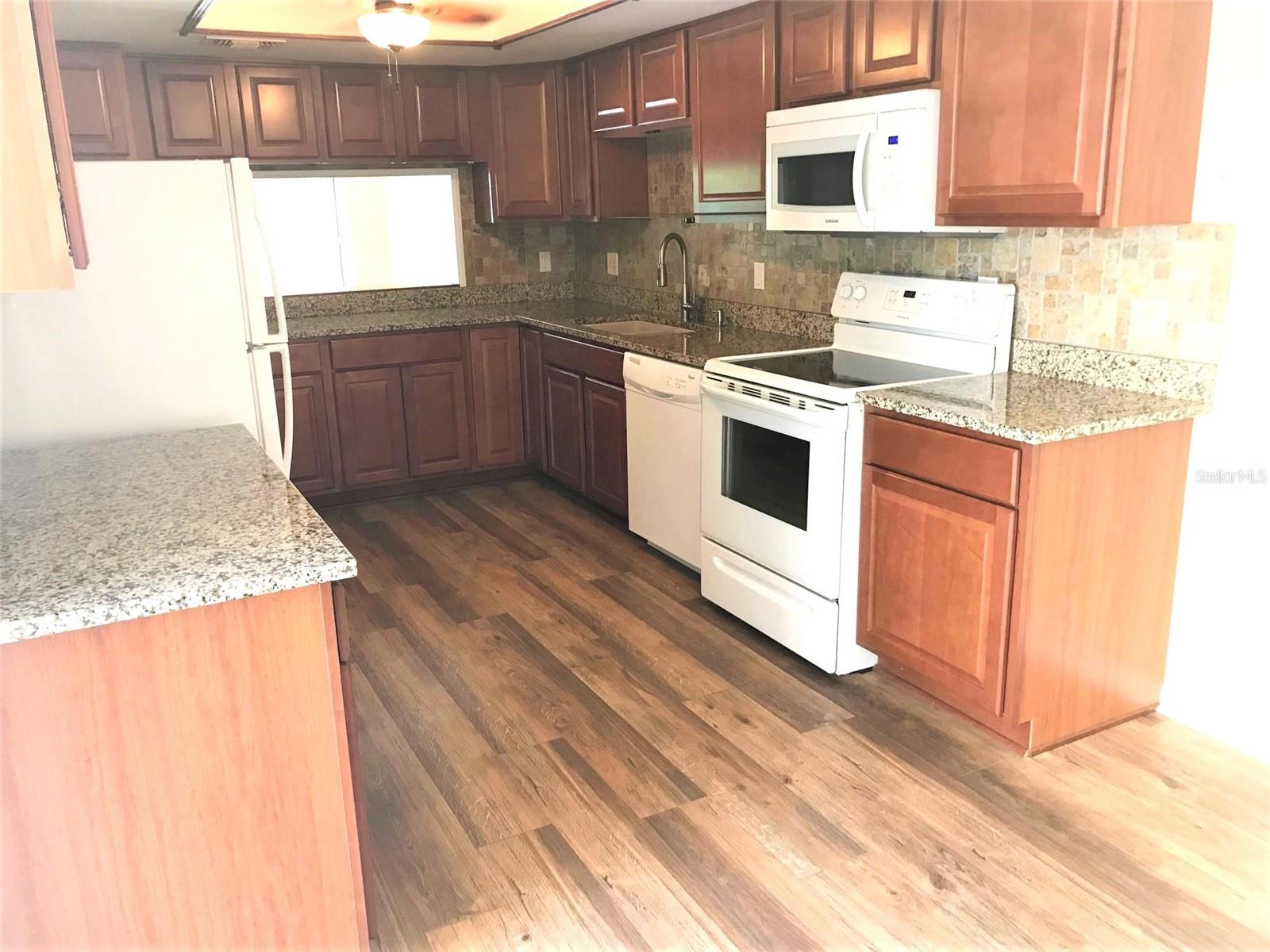 LAKE OF THE WOODS SEC 12 TWNHS - Residential Lease