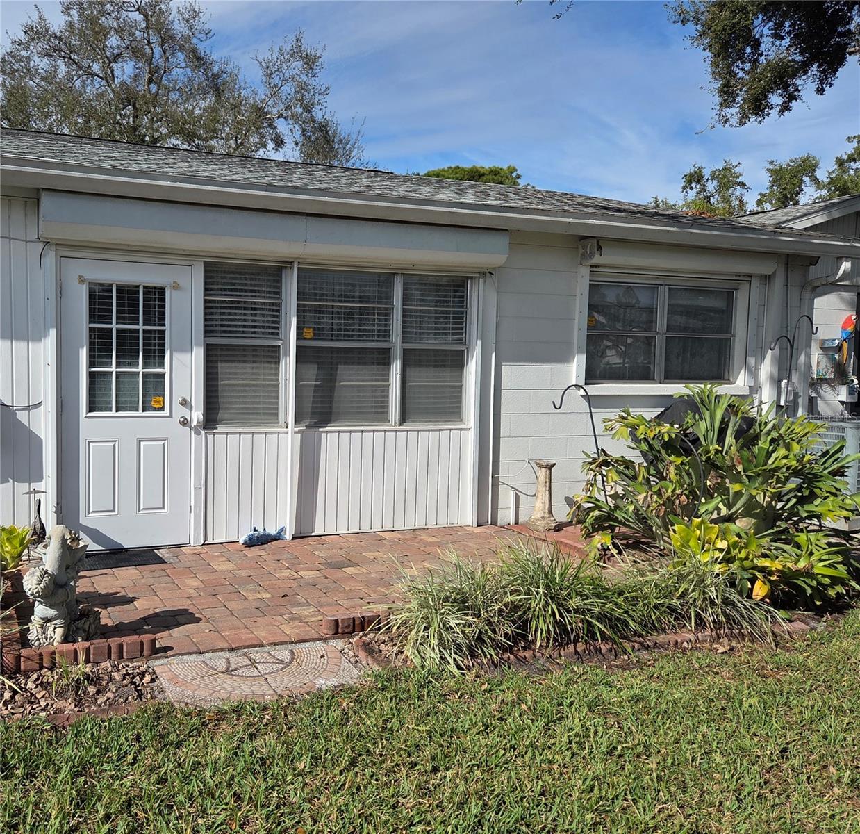 VILLAGER APTS - Residential