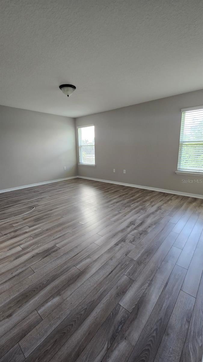 VILLAS/TUCKER OAKS - Residential Lease