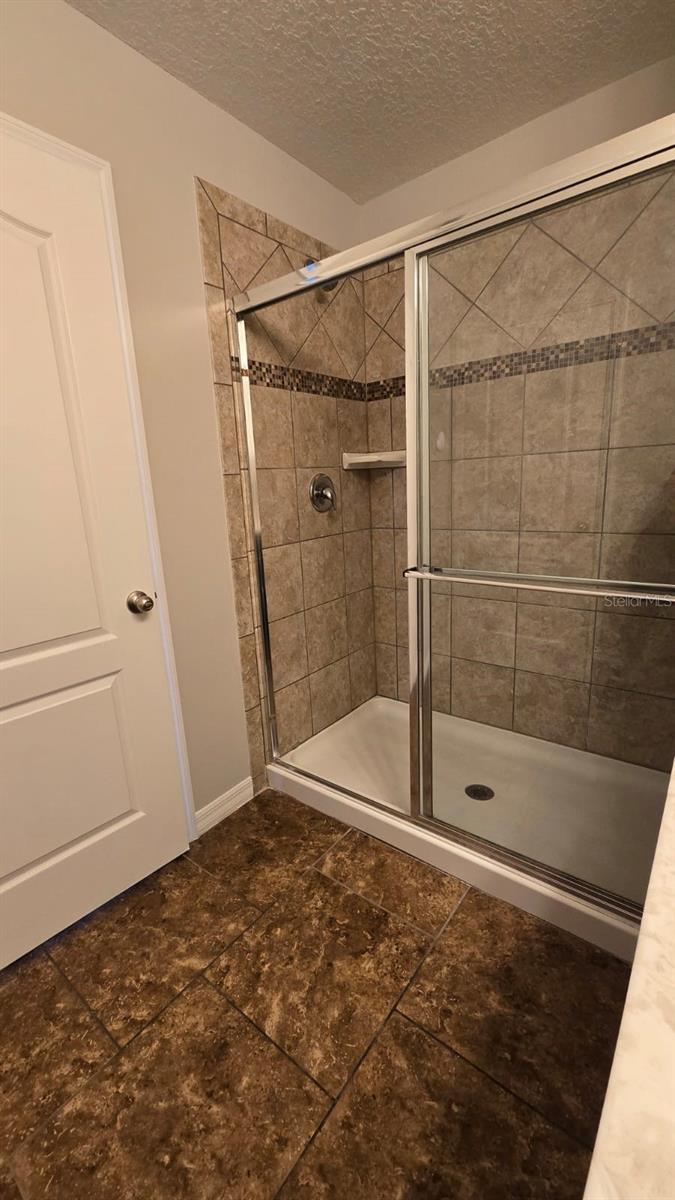 VILLAS/TUCKER OAKS - Residential Lease