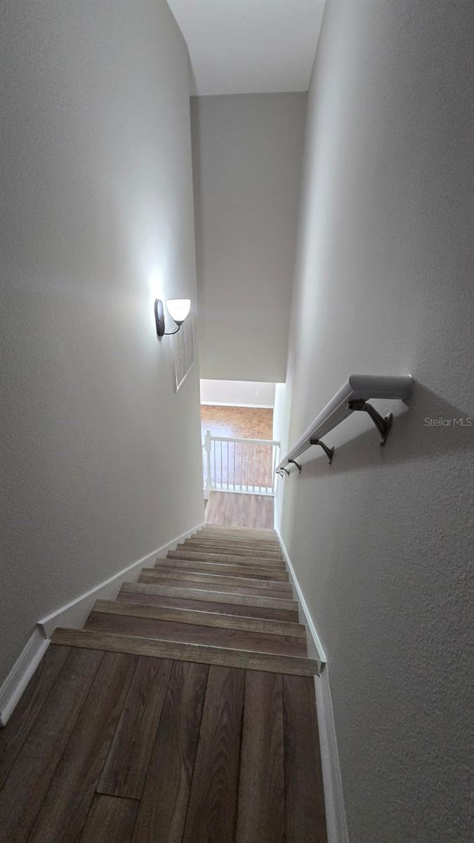 VILLAS/TUCKER OAKS - Residential Lease