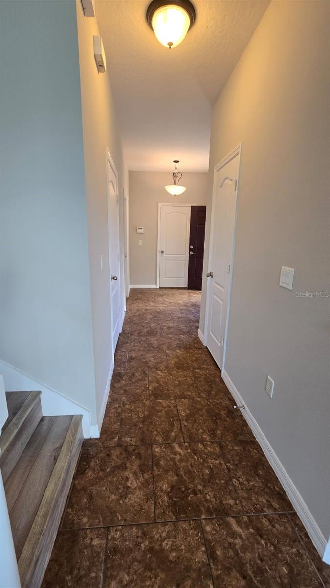 VILLAS/TUCKER OAKS - Residential Lease