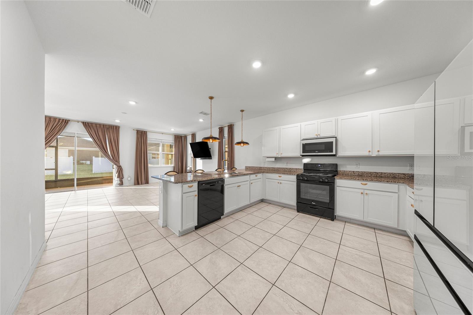 CALESA TOWNSHIP ROAN HILLS PH - Residential Lease