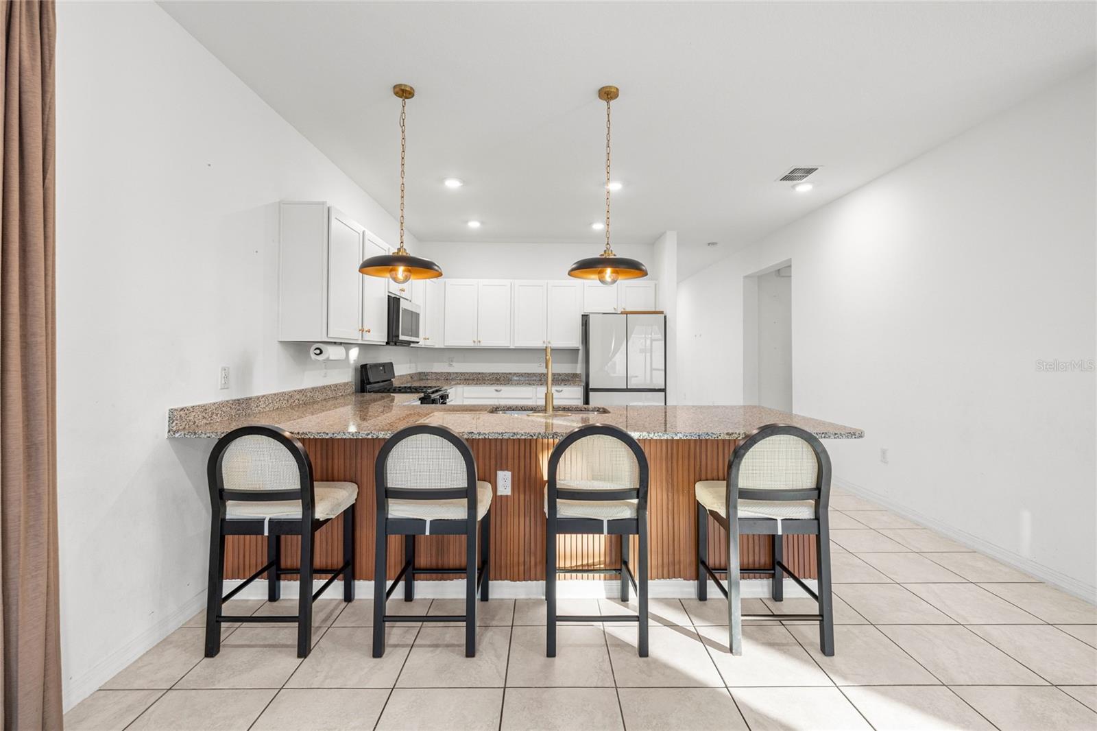 CALESA TOWNSHIP ROAN HILLS PH - Residential Lease