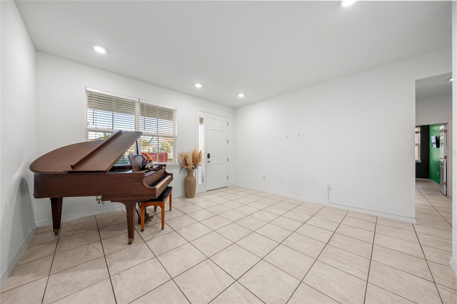 CALESA TOWNSHIP ROAN HILLS PH - Residential Lease