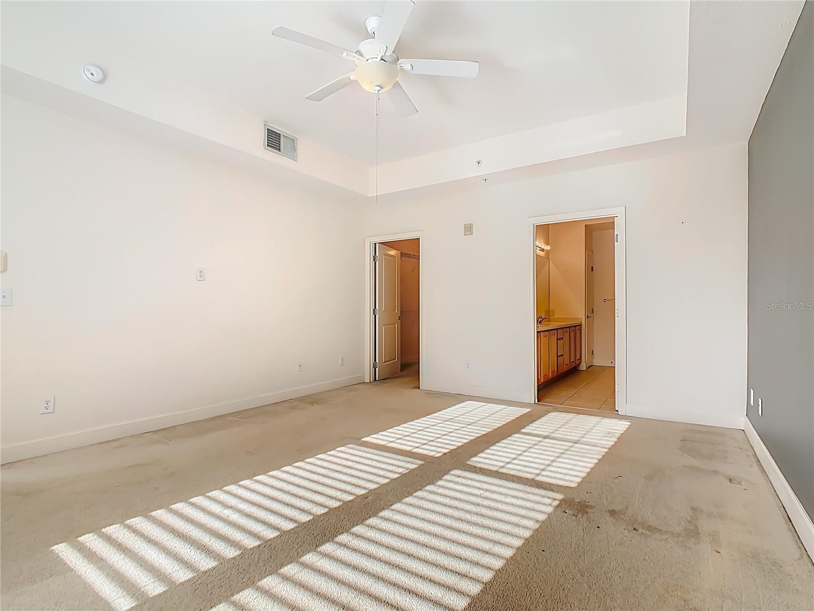 ARTISAN CLUB CONDO PH 6 - Residential