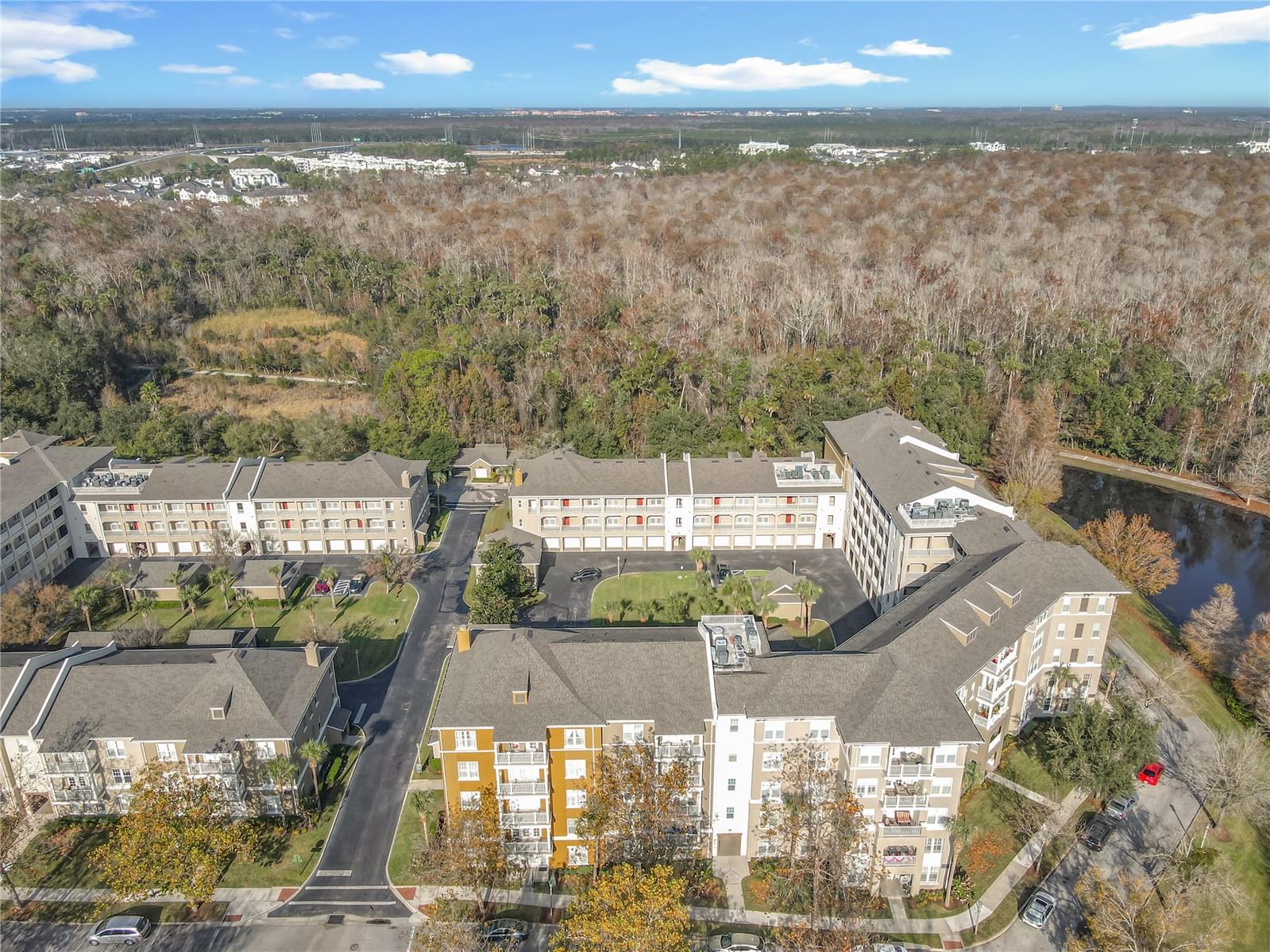 ARTISAN CLUB CONDO PH 6 - Residential