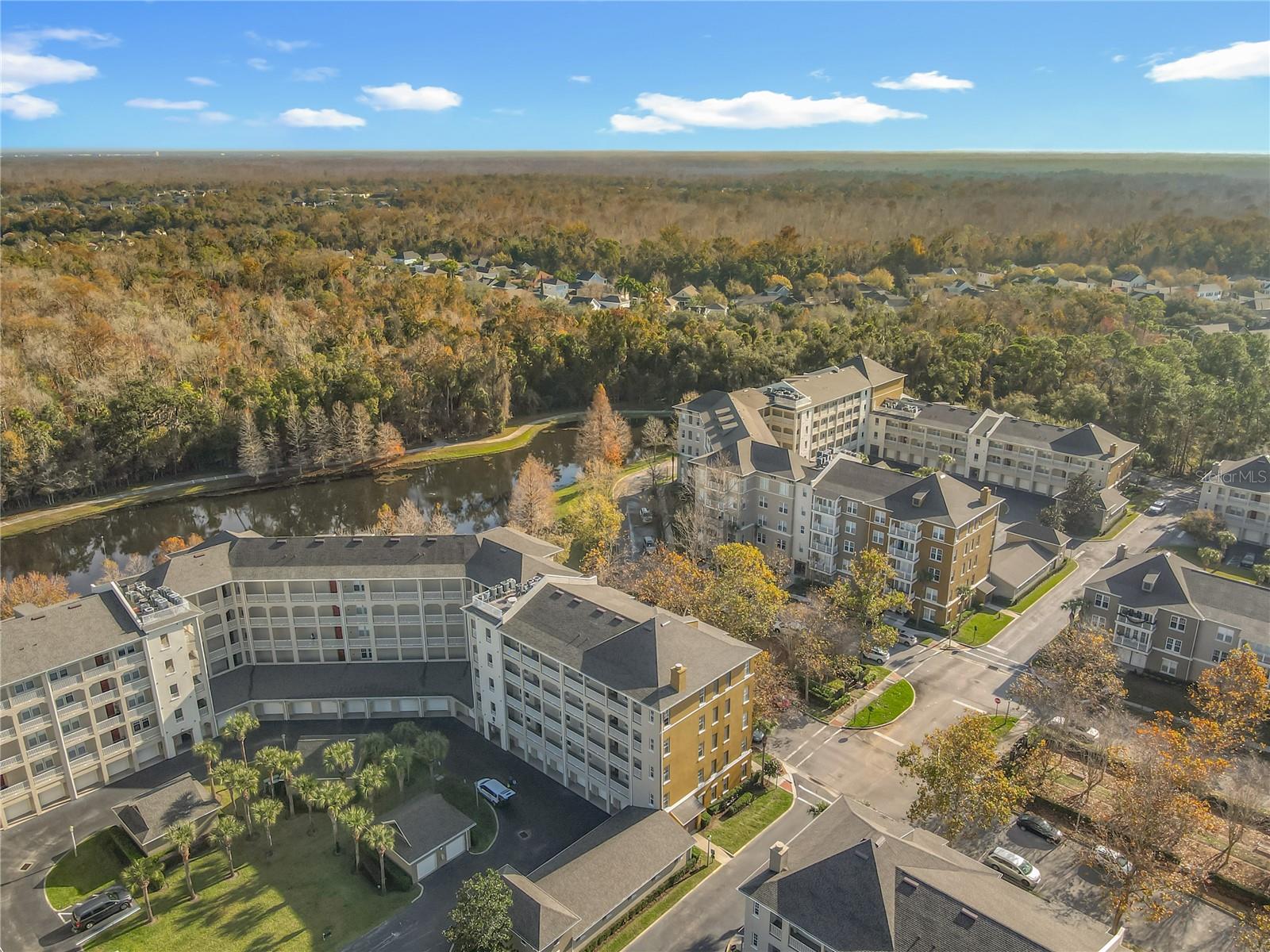 ARTISAN CLUB CONDO PH 6 - Residential