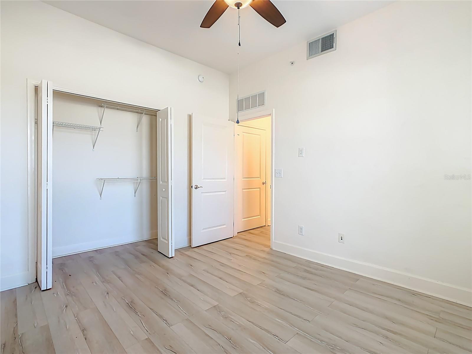 ARTISAN CLUB CONDO PH 6 - Residential