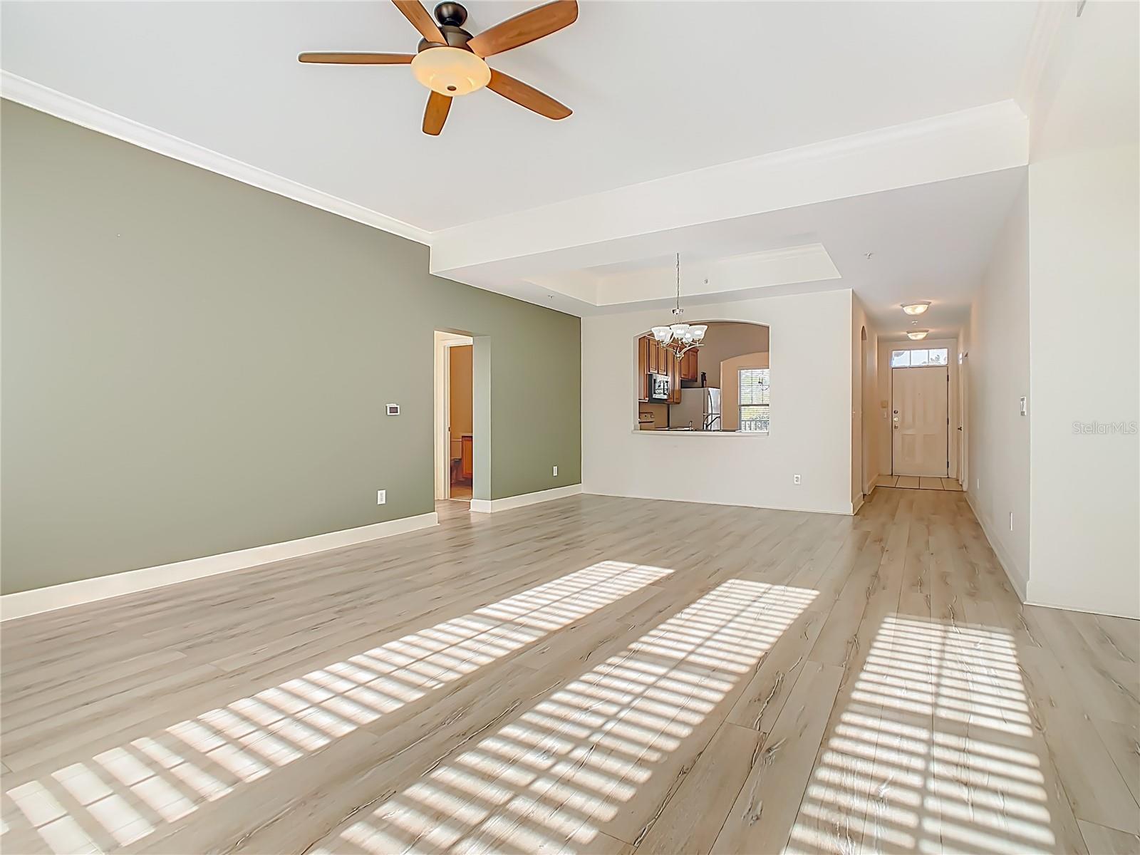 ARTISAN CLUB CONDO PH 6 - Residential