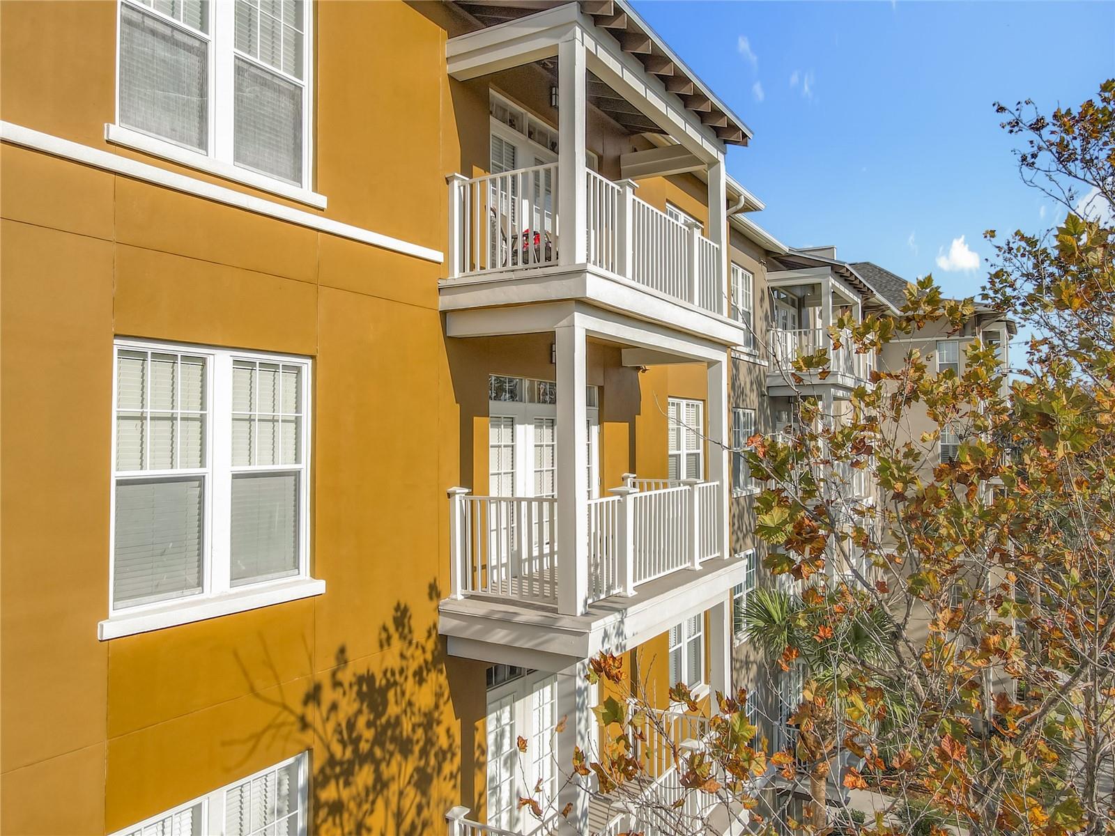 ARTISAN CLUB CONDO PH 6 - Residential