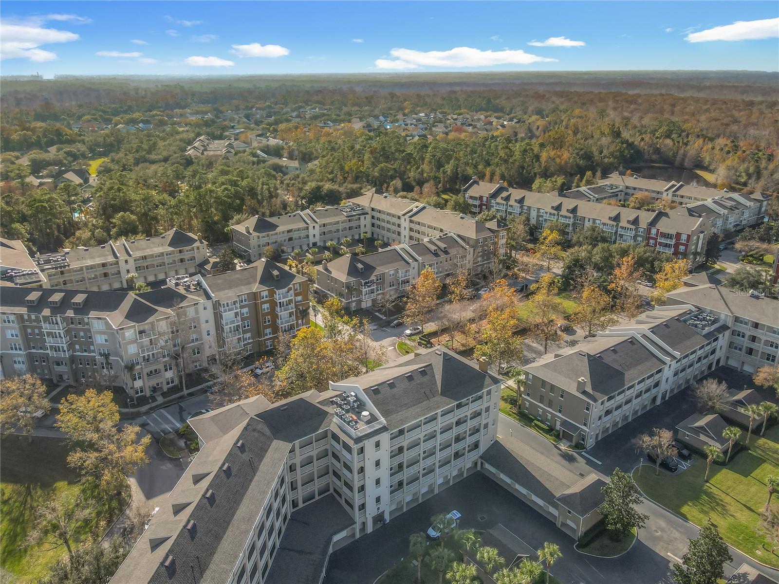 ARTISAN CLUB CONDO PH 6 - Residential