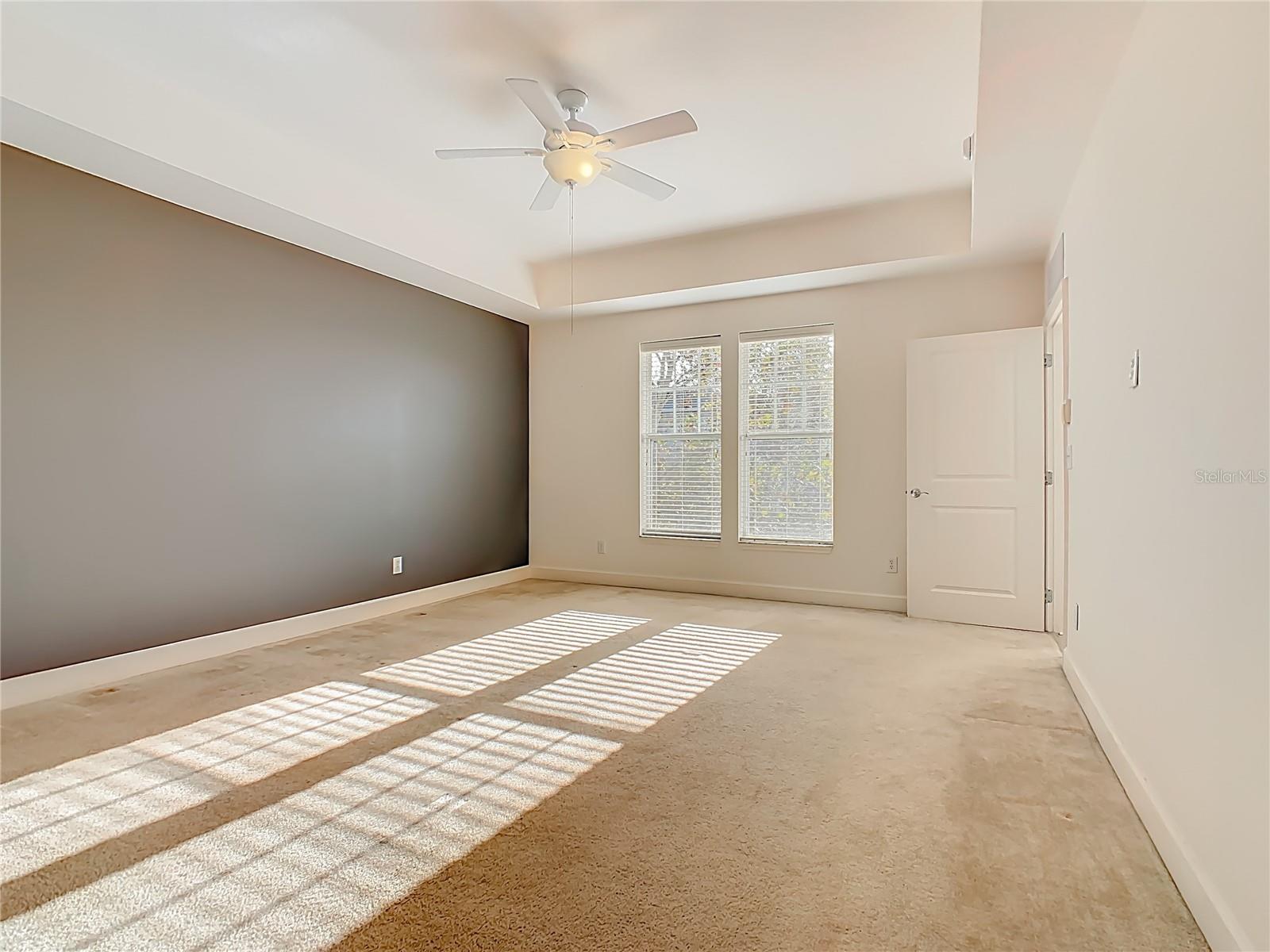 ARTISAN CLUB CONDO PH 6 - Residential