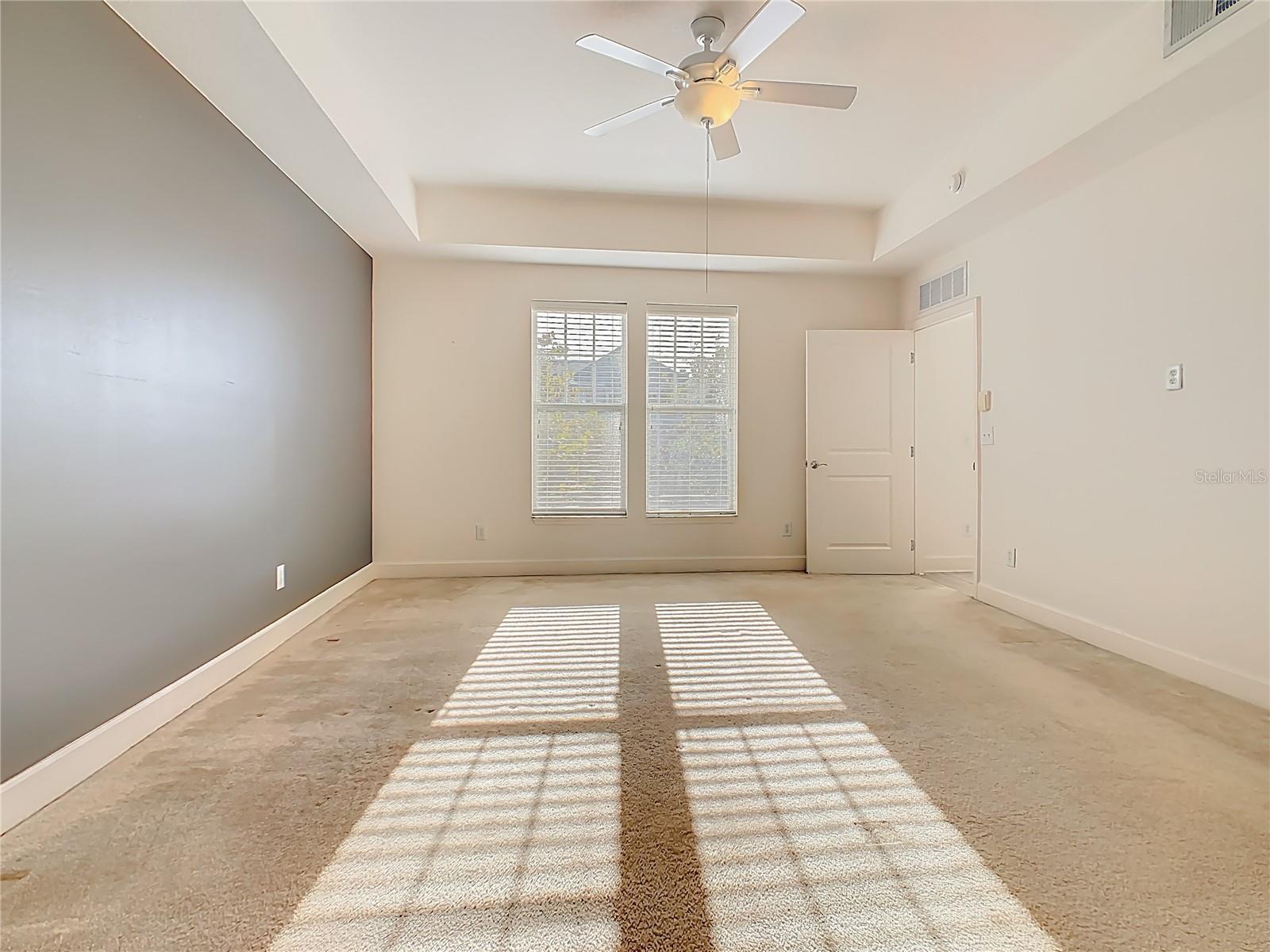 ARTISAN CLUB CONDO PH 6 - Residential