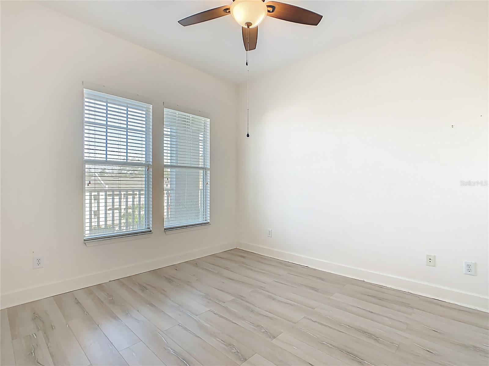 ARTISAN CLUB CONDO PH 6 - Residential