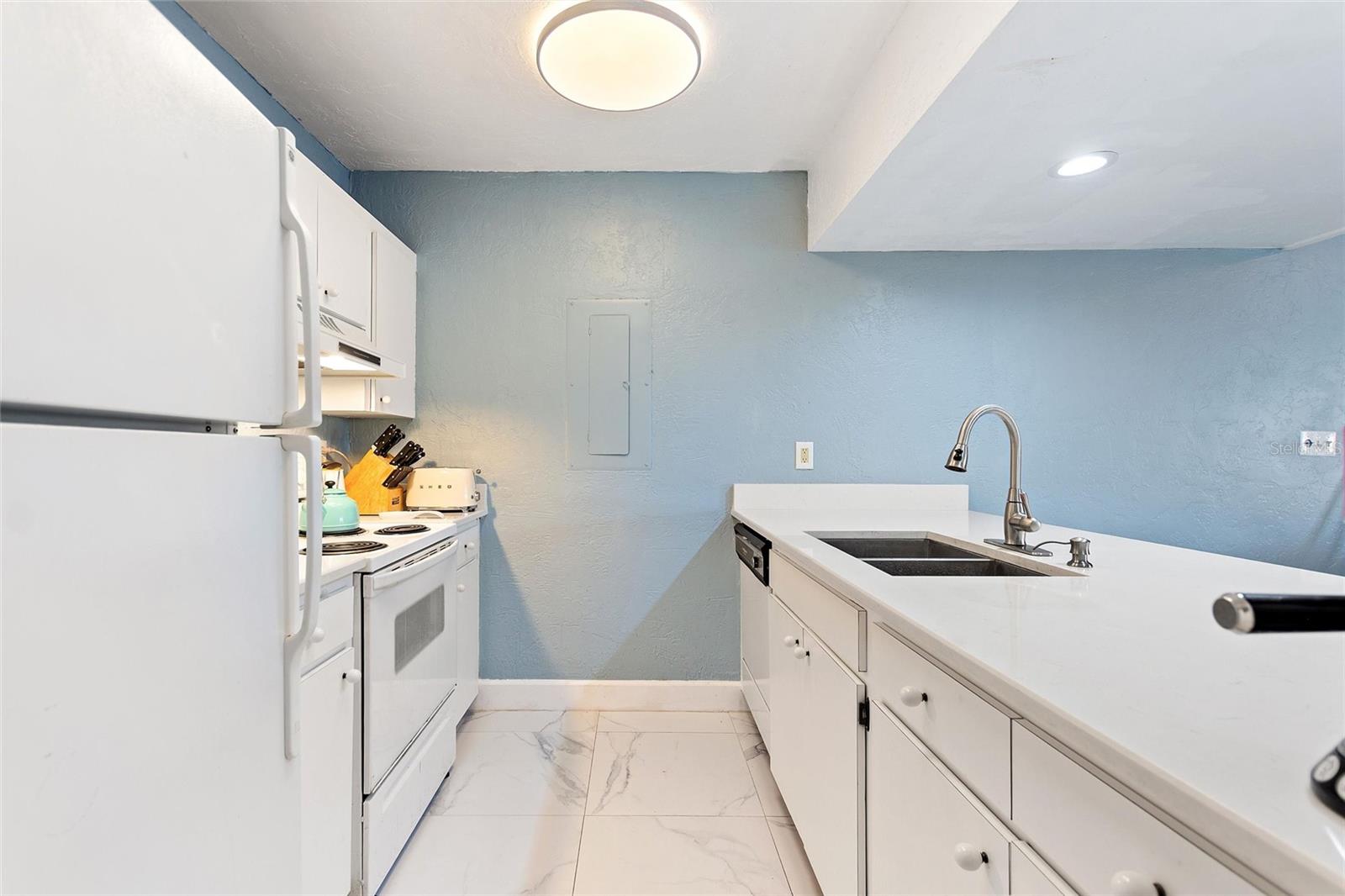 GRENELEFE TENNIS VILLAGE CONDO - Residential